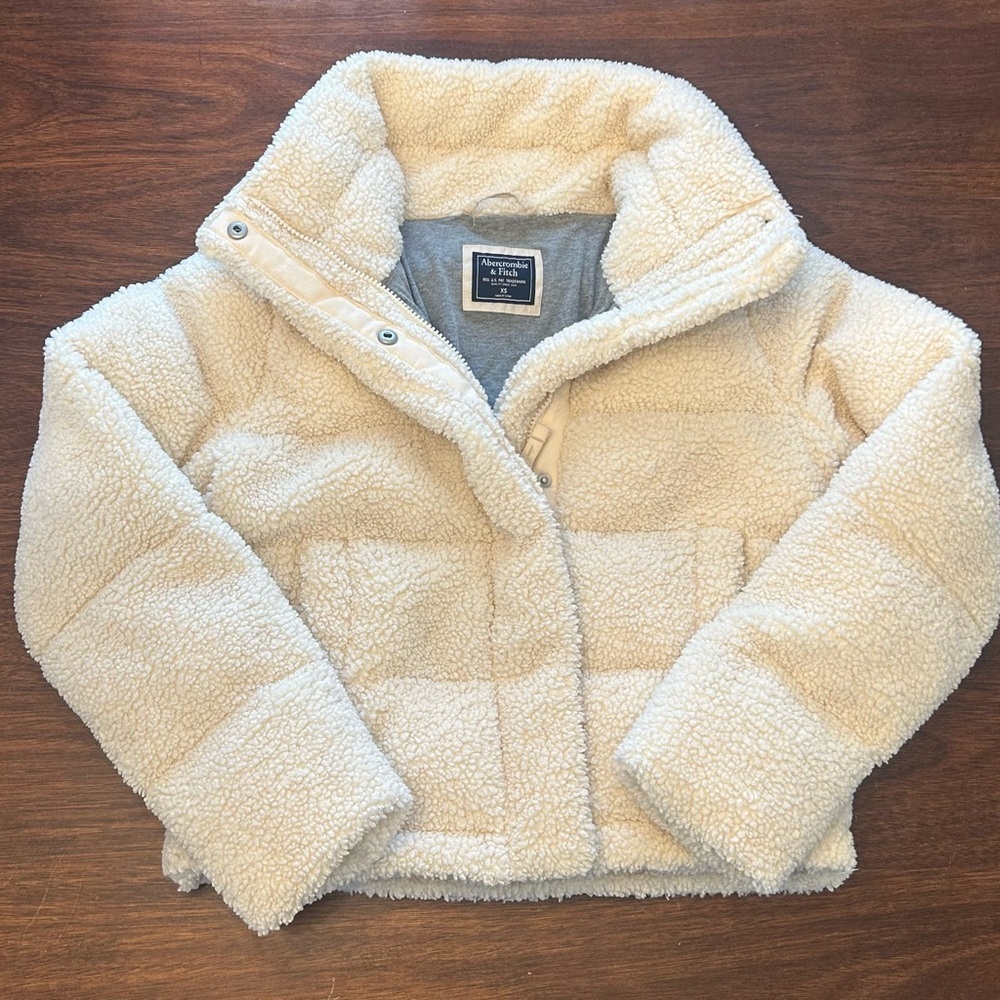 Abercrombie & Fitch Cream Sherpa Jacket with Puffer Stitching